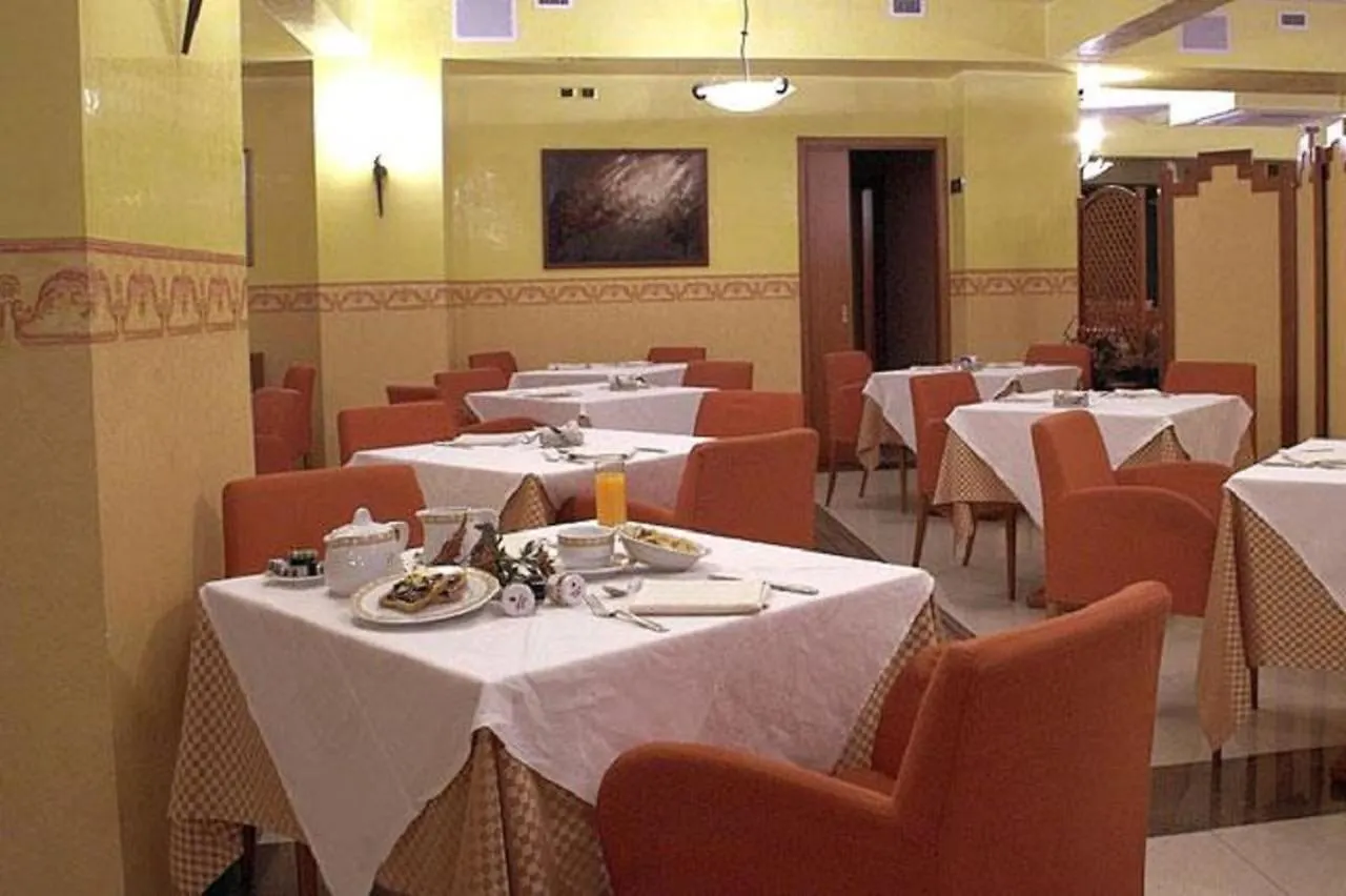 Hotel Apan Reggio di Calabria 4*,